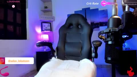 Snapshot of charly_85016 chatting on June 27, 6:35 pm charly online show from June 27, 6:35 pm