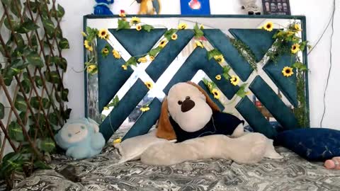 charly_evans60 online show from December 5, 3:26 am