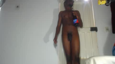 Snapshot of charly_vergonti_ chatting on March 1, 2:34 pm charly_vergonti_ online show from March 1, 2:34 pm