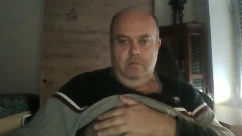 charly online show from November 21, 8:46 am