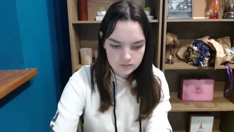 Snapshot of charmbite chatting on December 1, 7:24 am Julliette online show from December 1, 7:24 am