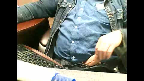charmeur2672 online show from May 12, 9:28 am