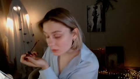 Snapshot of charming_beauty chatting on November 6, 2:23 am Michelle online show from November 6, 2:23 am