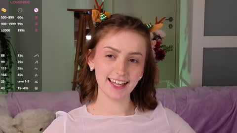 Snapshot of charming_flower chatting on January 2, 12:23 am MarselinMarsi inst ptj mars online show from January 2, 12:23 am