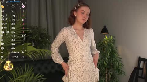 Snapshot of charming_flower chatting on January 4, 9:31 pm MarselinMarsi inst ptj mars online show from January 4, 9:31 pm