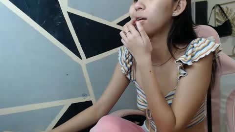 Charm online show from February 25, 10:03 am