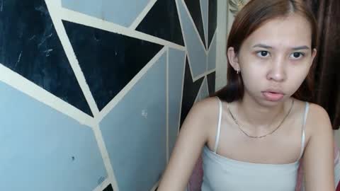 Charm online show from March 10, 2:33 pm