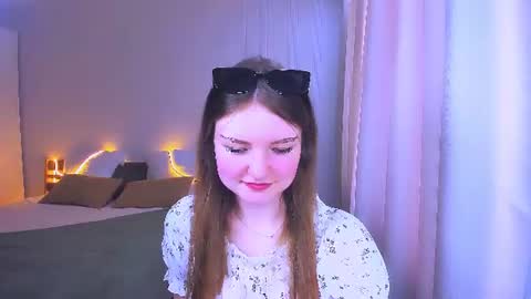 Snapshot of charminglookeva chatting on June 13, 11:19 am Im Eva online show from June 13, 11:19 am