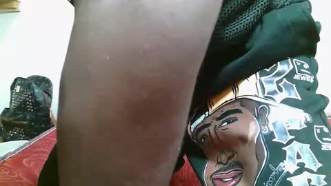 Snapshot of charmzboy chatting on October 30, 11:11 am charmzboy online show from October 30, 11:11 am