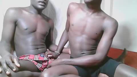 Snapshot of charmzboy chatting on November 9, 1:09 pm charmzboy online show from November 9, 1:09 pm