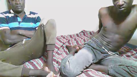 Snapshot of charmzboy chatting on November 17, 4:46 pm charmzboy online show from November 17, 4:46 pm