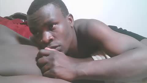 Snapshot of charmzboy chatting on December 4, 8:50 pm charmzboy online show from December 4, 8:50 pm