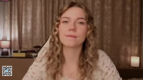 Emilia online show from June 26, 4:17 am