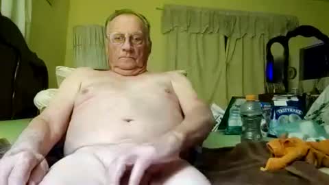 Snapshot of chatoffmale60 chatting on November 16, 1:49 pm chatoffmale60 online show from November 16, 1:49 pm