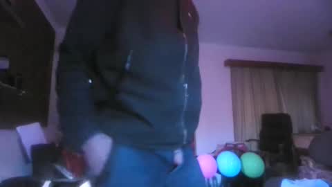 We Chat online show from September 23, 7:44 am