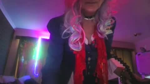 We Chat online show from October 15, 2:22 am