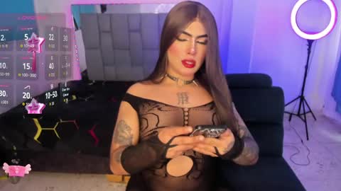 Sophie  online show from June 6, 6:23 pm