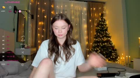 Em online show from December 11, 4:31 pm