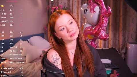 Em online show from February 18, 6:37 pm