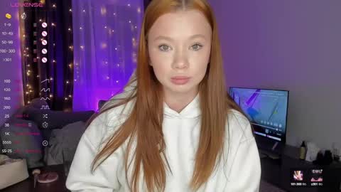 Em online show from March 5, 7:06 pm