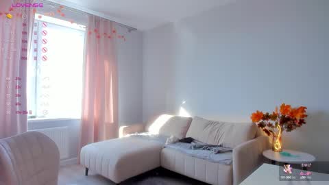 Em online show from September 29, 6:18 am