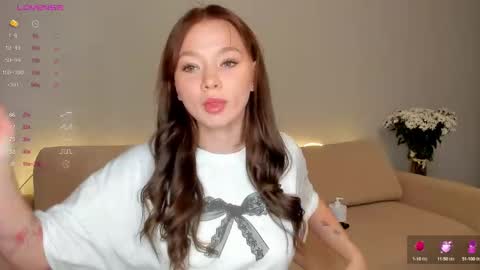 Em online show from October 7, 4:37 pm