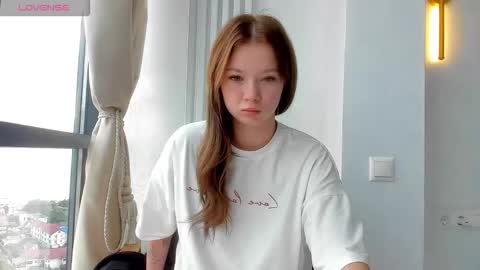 Em online show from October 15, 5:40 am