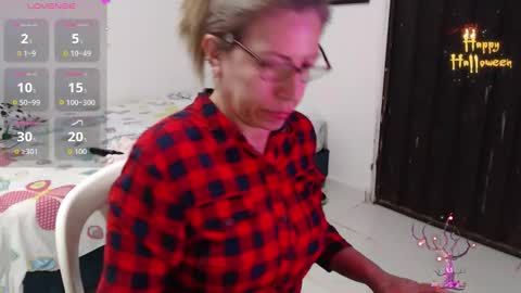 CHAYLA VICTORIA RUIZ  online show from October 15, 9:20 am