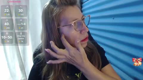 CHAYLA VICTORIA RUIZ  online show from April 15, 7:10 pm