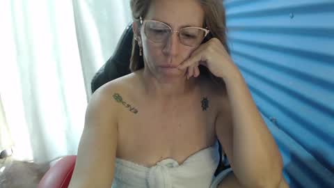 CHAYLA VICTORIA RUIZ  online show from April 19, 3:44 pm