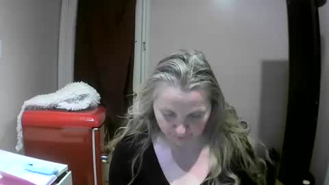 chealsiek online show from October 14, 8:20 pm