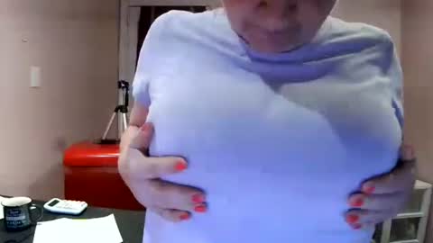 chealsiek online show from November 9, 1:15 am