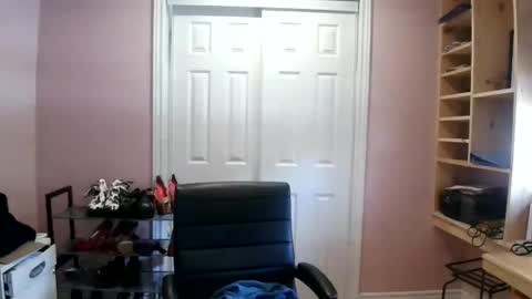 chealsiek online show from February 19, 7:32 pm