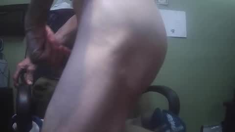 Snapshot of cheekers073163937 chatting on April 26, 7:22 pm cheekers073163937 online show from April 26, 7:22 pm
