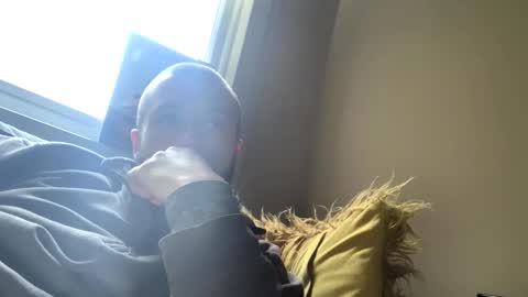 Snapshot of cheekycharliee chatting on December 22, 11:51 am CheekyCharliee online show from December 22, 11:51 am