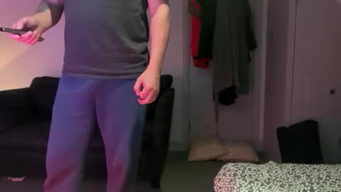 Snapshot of cheekylondon70 chatting on September 15, 10:32 pm Cheekylondon online show from September 15, 10:32 pm