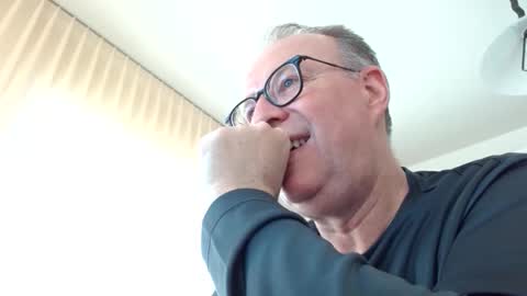 cheer2u online show from March 18, 3:37 pm