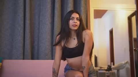 Snapshot of cheeseburgerjesus chatting on December 17, 1:18 am Cheesburger Jesus and whoever showed up. online show from December 17, 1:18 am