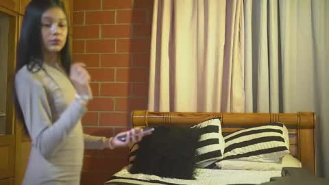 Snapshot of cheeseburgerjesus chatting on January 5, 2:52 pm Cheesburger Jesus and whoever showed up. online show from January 5, 2:52 pm