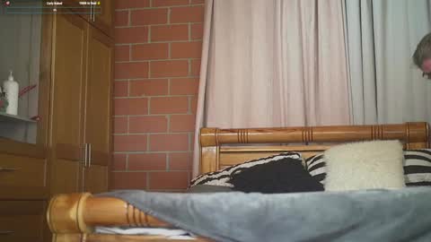 Snapshot of cheeseburgerjesus chatting on January 24, 3:34 pm Cheesburger Jesus and whoever showed up. online show from January 24, 3:34 pm