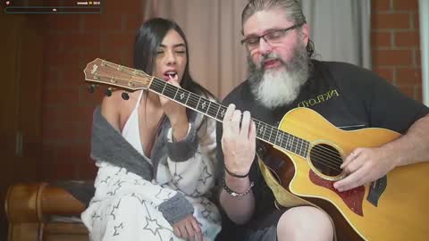 Snapshot of cheeseburgerjesus chatting on January 24, 9:15 pm Cheesburger Jesus and whoever showed up. online show from January 24, 9:15 pm