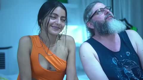 Snapshot of cheeseburgerjesus chatting on February 24, 3:44 am Cheesburger Jesus and whoever showed up. online show from February 24, 3:44 am