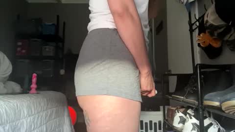 Snapshot of chelarose chatting on March 6, 2:57 pm chelarose online show from March 6, 2:57 pm