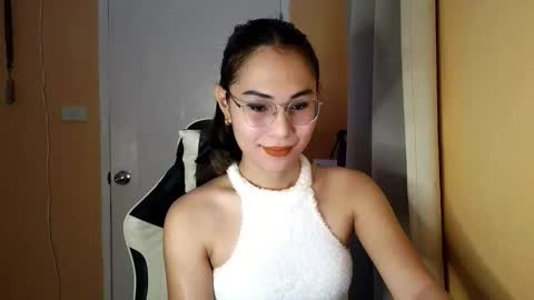 chelly4u69 online show from January 13, 3:56 am