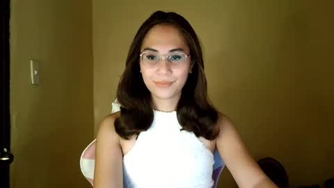 Snapshot of chelly4u69 chatting on May 17, 1:36 am chelly4u69 online show from May 17, 1:36 am