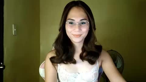 Snapshot of chelly4u69 chatting on May 19, 1:56 am chelly4u69 online show from May 19, 1:56 am