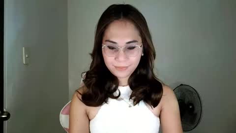 Snapshot of chelly4u69 chatting on June 4, 2:17 am chelly4u69 online show from June 4, 2:17 am