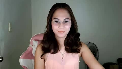 Snapshot of chelly4u69 chatting on June 6, 1:32 am chelly4u69 online show from June 6, 1:32 am