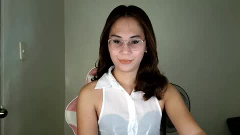 Snapshot of chelly4u69 chatting on June 9, 1:50 am chelly4u69 online show from June 9, 1:50 am