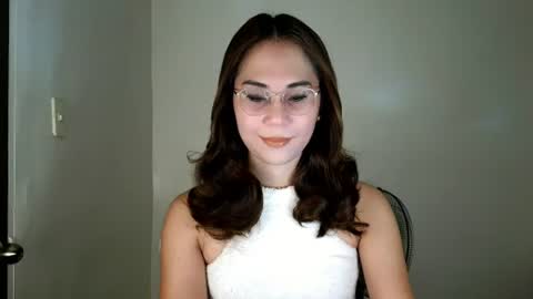 Snapshot of chelly4u69 chatting on June 13, 1:36 am chelly4u69 online show from June 13, 1:36 am